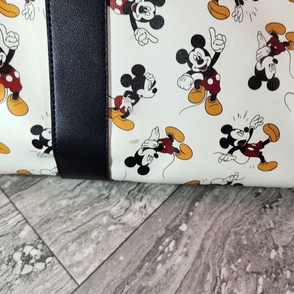 🇬🇪🔥NWT Disney Bioworld Ivory Mickey Mouse Roller Duffel Travel Bag - Picture 12 of 15